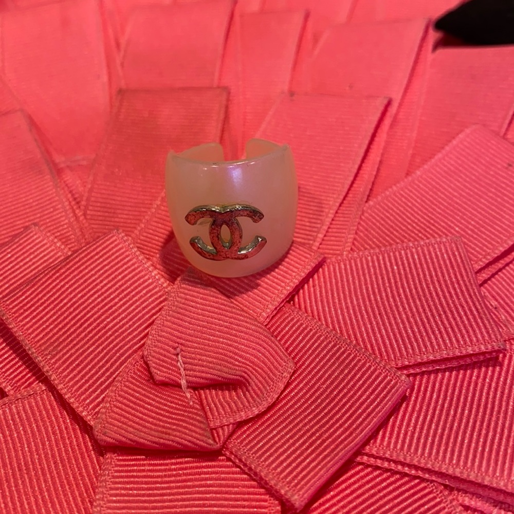 Authentic Chanel resin ring with silver cc on the top: Gorgeous for day or night